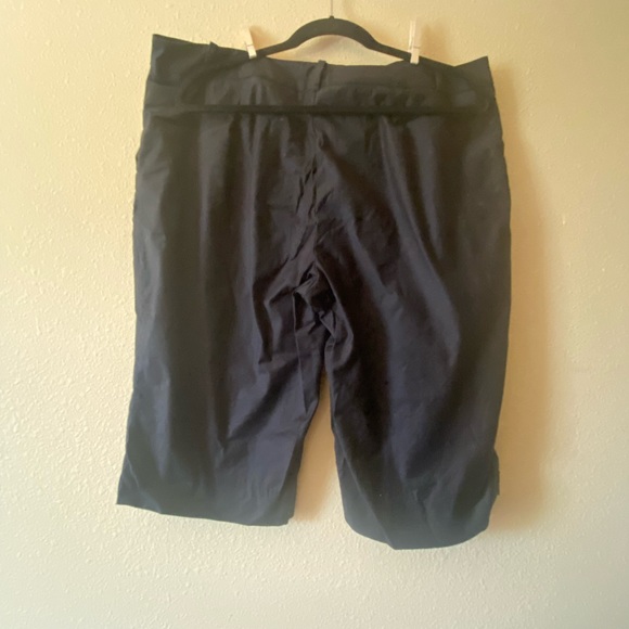 Tailored black shorts 🌸 - Picture 4 of 5